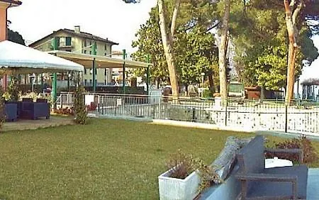 Sleeps 2 Pool Wifi Apartment Meina